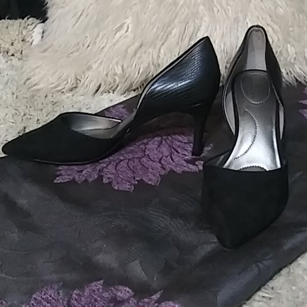 Bandolina black pumps sz 8.5 NWT